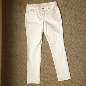 Old Navy White Mid Rise Curvy Straight Leg 6